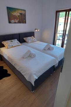 Ferienwohnungen am Meer Punat, Krk - 24287