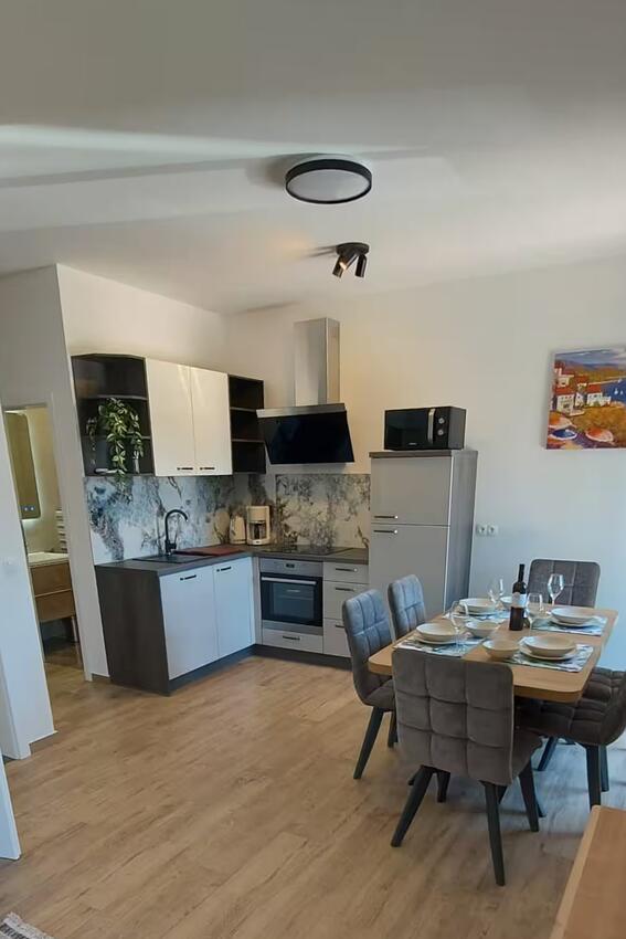 Apartmani uz more Punat, Krk - 24287