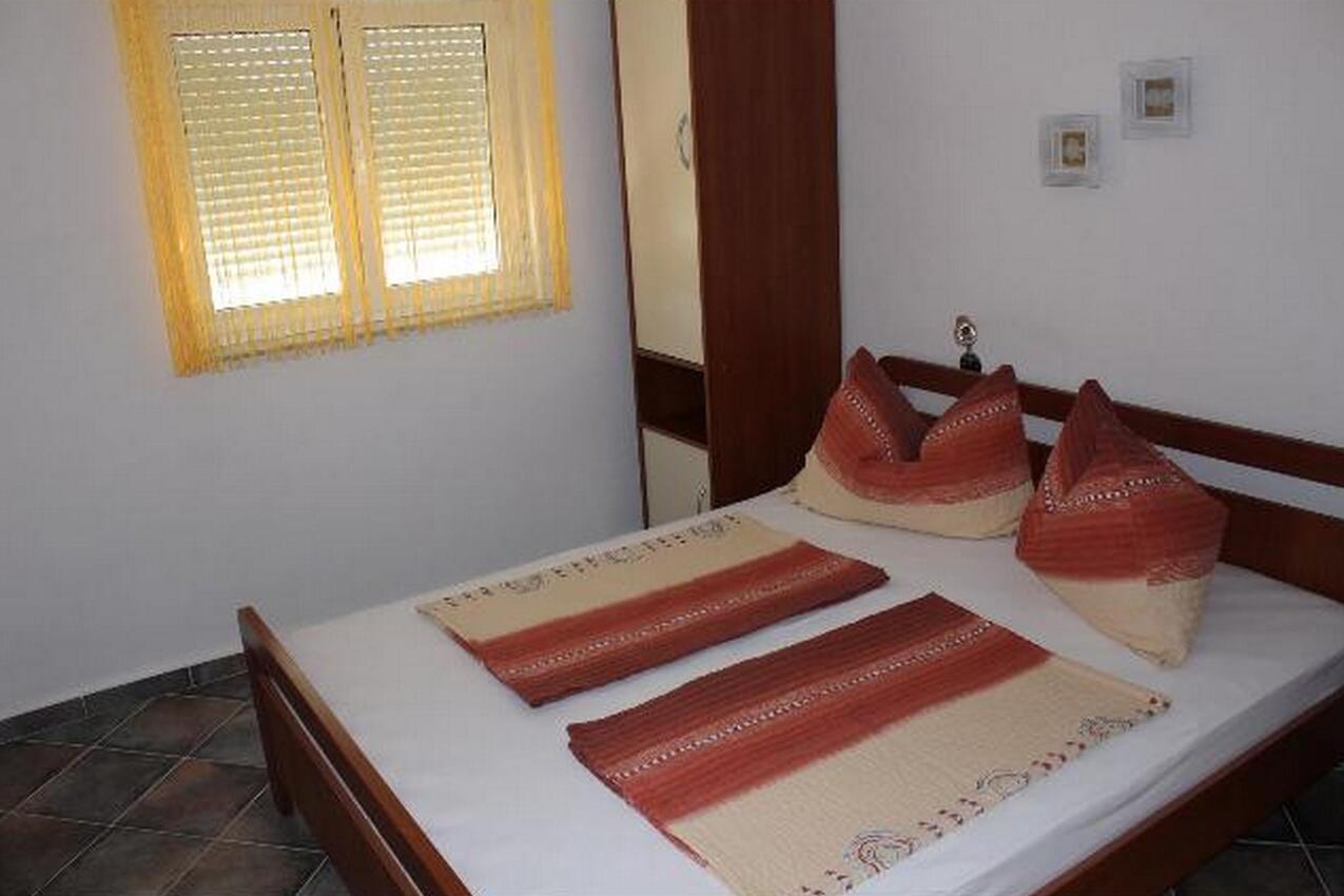 Appartamenti con parcheggio Puntadura - Vir - 24289