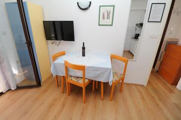 Živogošće - Blato, Jedilnica v nastanitvi vrste apartment, WiFi.