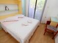 Živogošće - Blato, Dormitorio en alojamiento de tipo apartment, WiFi.
