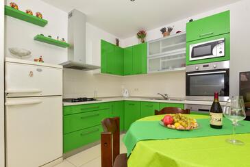 Apartmani uz more Tučepi, Makarska - 24295