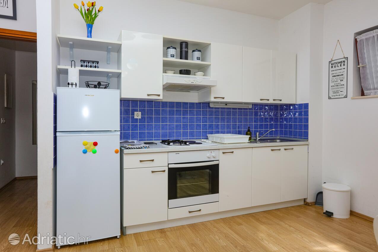 Appartamenti accanto al mare Sparadici, Sebenico - Šibenik - 24300