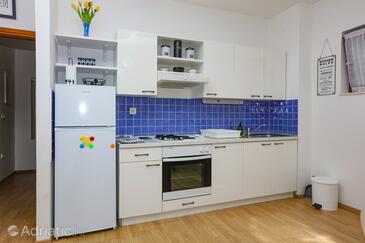 Ferienwohnungen am Meer Sparadici, Sibenik - 24300