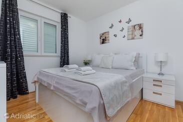 Apartmani s parkingom Makarska - 24301