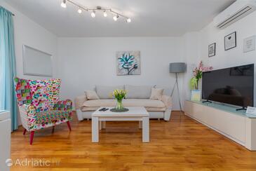 Apartmani s parkingom Makarska - 24301