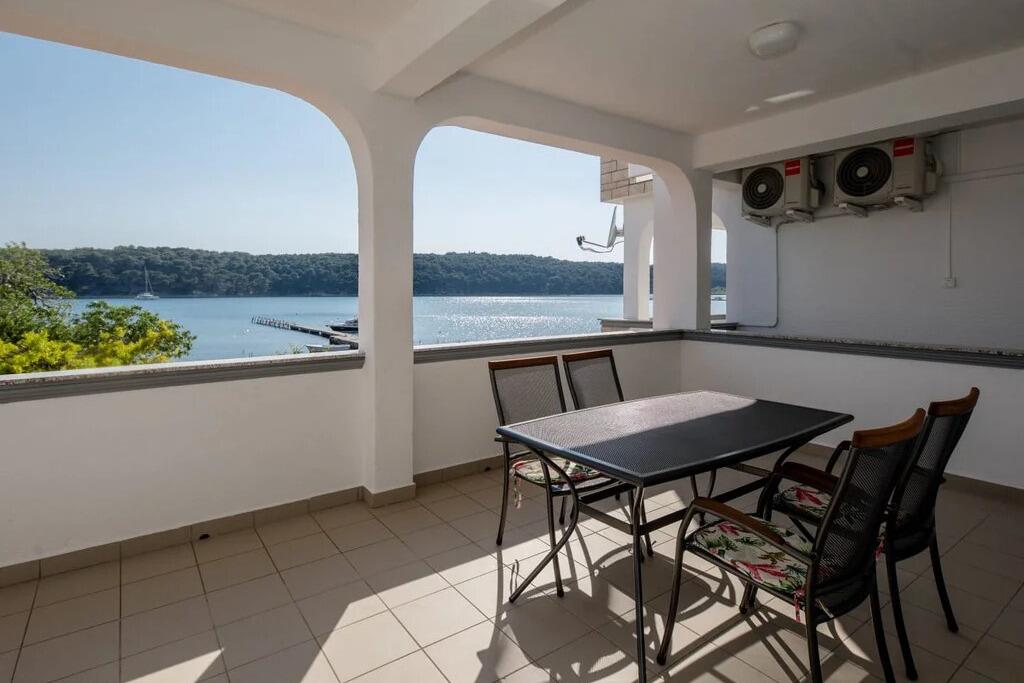 Ferienwohnungen und Zimmer am Meer Palit, Rab - 24303