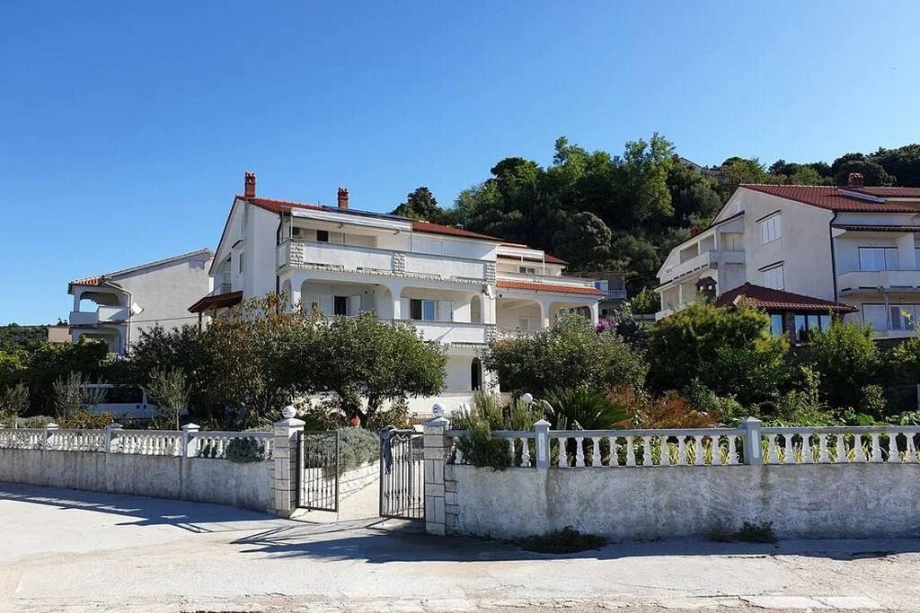 Ferienwohnungen und Zimmer am Meer Palit, Rab - 24303