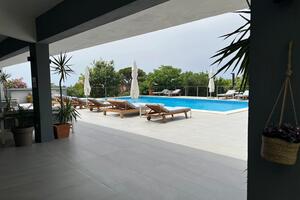 Rom Hvar (S-24309-a(