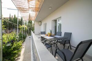 Apartamentos con parking Kastel Kambelovac, Kastela - 24311