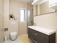 Kaštel Štafilić, Łazienka 1 w zakwaterowaniu typu apartment, zwierzęta domowe są dozwolone i WiFi.