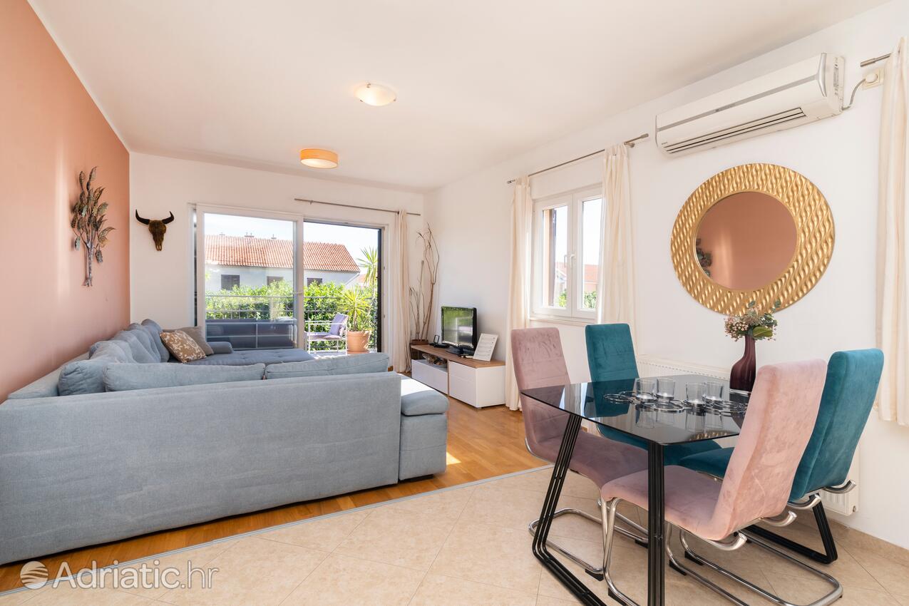 Ferienwohnungen mit Pool Kastel Stafilic, Kastela - 24312