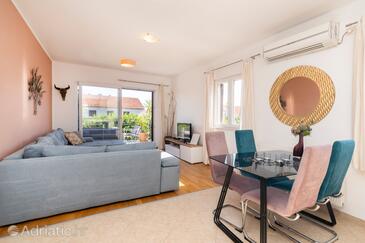 Ferienwohnungen mit Pool Kastel Stafilic, Kastela - 24312