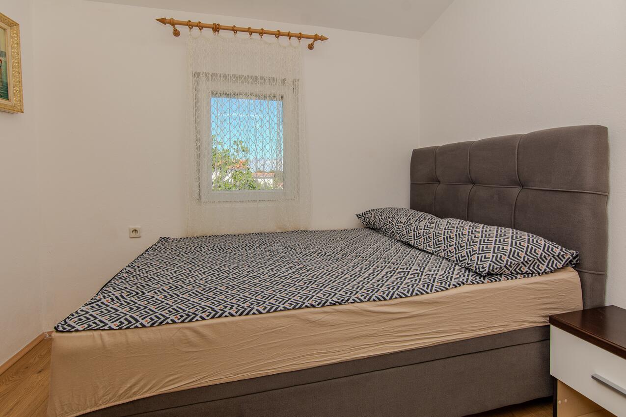 Apartmaji s parkingom Vir - 24319