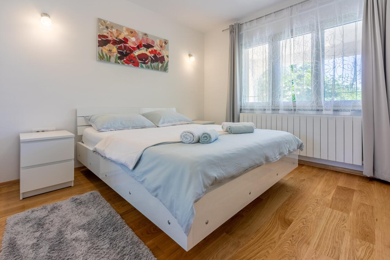 Apartmanok parkolóhellyel Selce, Crikvenica - 24323