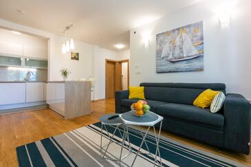 Selce, Woonkamer in accommodatietype apartment, airconditioning beschikbaar en WiFi.