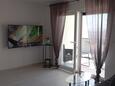 Mravince, Dnevni boravak u smještaju tipa apartment, dostupna klima i WiFi.