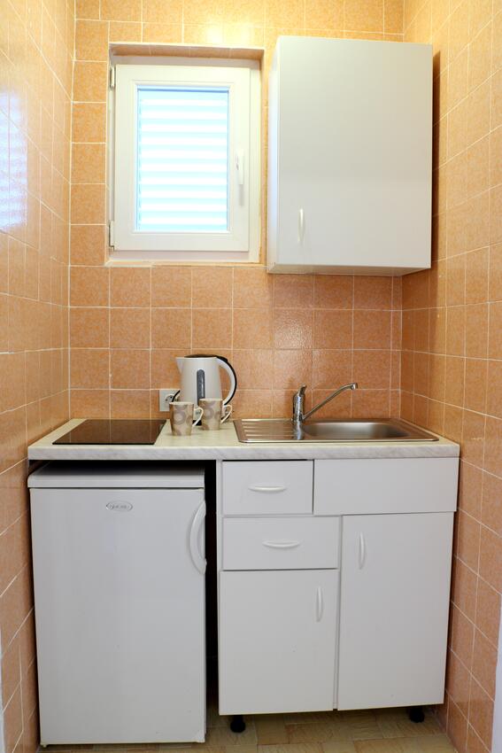 Appartamenti e camere accanto al mare Kukljica, Ugliano - Ugljan - 24327