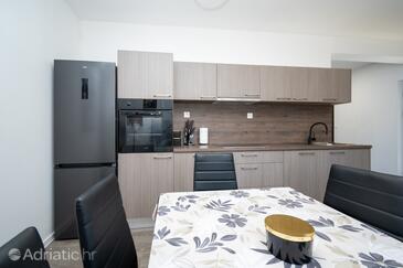 Rodinné apartmány s bazénem Vir - Lozice, Vir - 24328