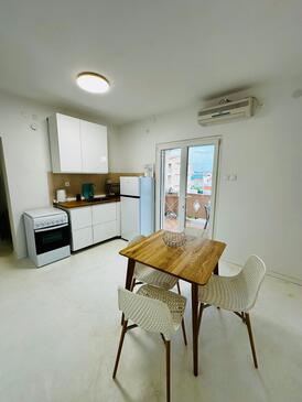 Vidalići, Столовая в размещении типа studio-apartment, доступный кондиционер и WiFi.