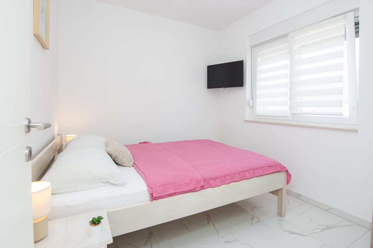 Leiligheter med parkering Vir - 24331