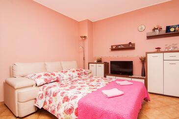 Vodnjan, Obývacia izba v ubytovacej jednotke apartment, klimatizácia k dispozícii a WiFi.