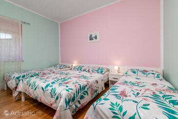 Apartmani s bazenom pogodni za obitelji s djecom Cancini, Poreč - 24335