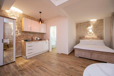 Apartmaji ob morju Trogir - 24338