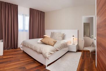 Luxusvilla am Meer mit Pool Okrug Gornji, Ciovo - 24340