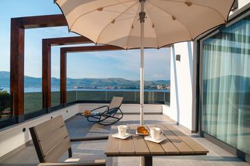 Seaside luxury villa with a swimming pool Okrug Gornji, Čiovo - 24340