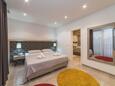 Trogir, Schlafzimmer 3 in folgender Unterkunftsart house, Klimaanlage vorhanden und WiFi.