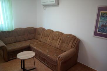 Rovanjska, Obývací pokoj v ubytování typu apartment, s klimatizací a WiFi.