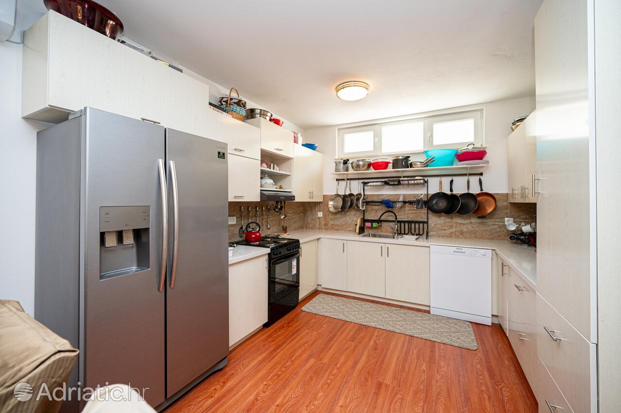 Apartamente cu piscină potrivite pentru familiile cu copii Sukosan, Zadar - 24349