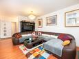 Sukošan, Living room in the apartment, air condition available and WiFi.