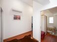 Sukošan, Hallway in the apartment, air condition available and WiFi.