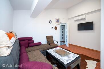 Family-friendly apartments with swimming pool Sukošan, Zadar - 24349