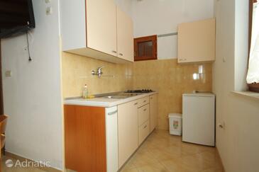 Apartments with parking space Vis - 2435