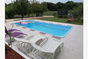 Apartmány s bazénom pre rodiny Pula - 24352