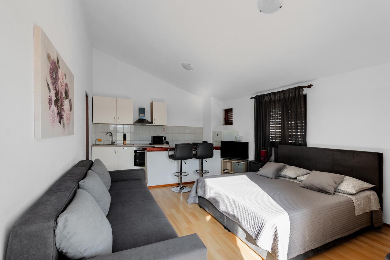 Lägenheter med parkering Vrsi - Mulo, Zadar - 24353