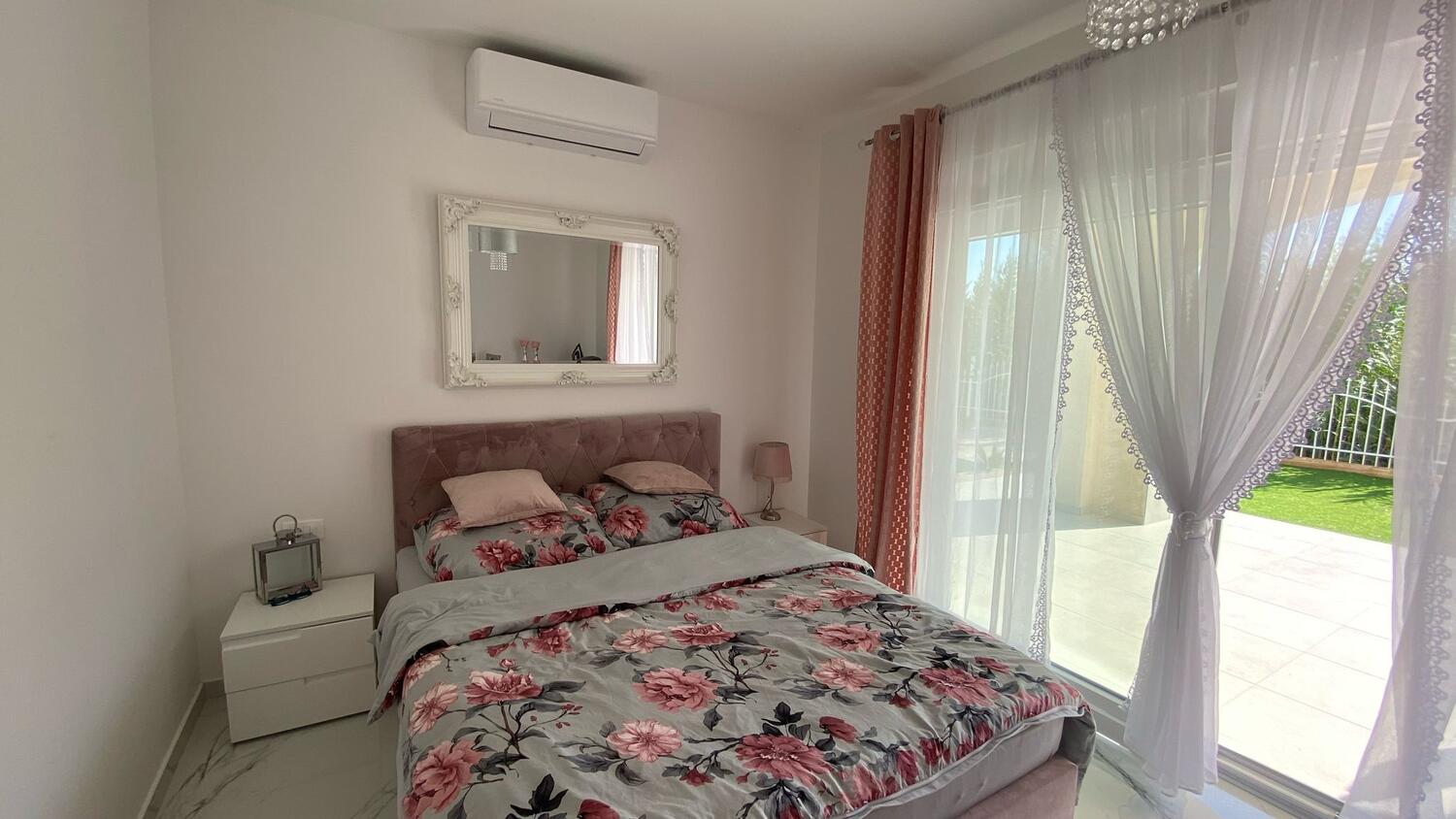 Apartments with swimming pool Pag - 24360