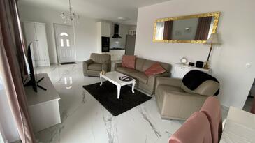 Ferienwohnungen mit Pool Pag - 24360