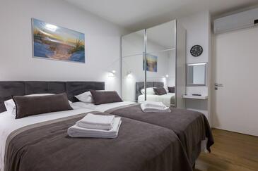 Apartmanok parkolóhellyel Porec - 24365