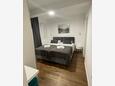 Poreč, Schlafzimmer 1 in folgender Unterkunftsart apartment, Klimaanlage vorhanden und WiFi.