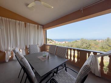 Appartamenti con parcheggio Lukoran, Ugliano - Ugljan - 24366