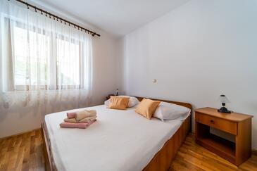 Apartmaji s parkingom Rab - 24367