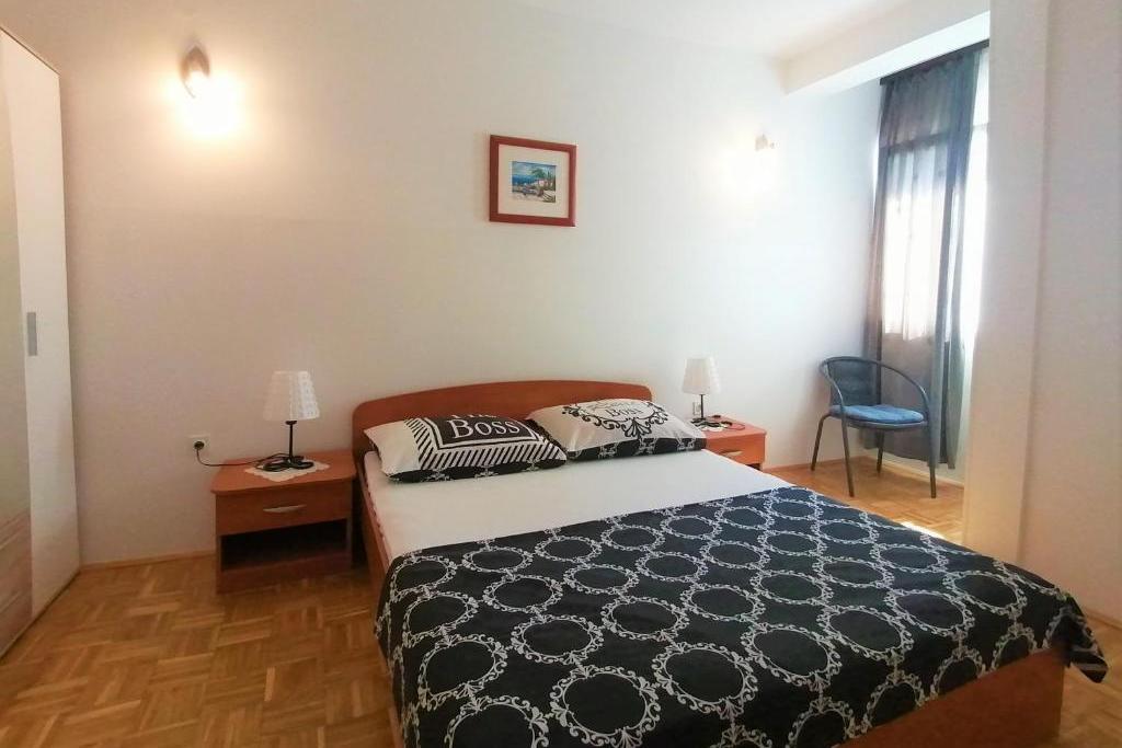 Apartmanok a tenger mellett Pirovac, Sibenik - 24368
