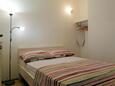 Pirovac, Soverom i overnattingstype apartment, WiFi.