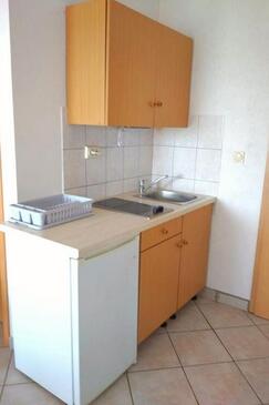 Pirovac, Кухня в размещении типа studio-apartment, WiFi.