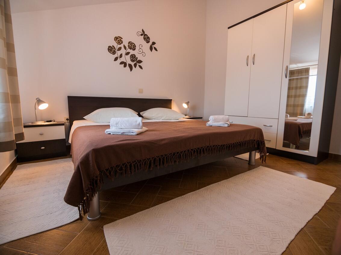 Apartmaji s parkingom Palit, Rab - 24376