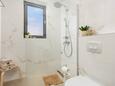 Ičići, Baño 1 en alojamiento de tipo apartment, WiFi.